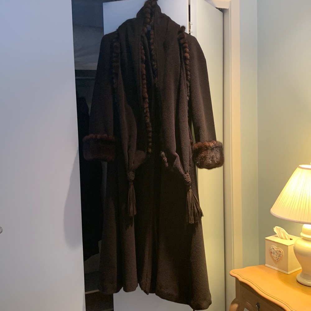 Marisa Minicucci brown alpaca/fur trim full length coat with fur trim